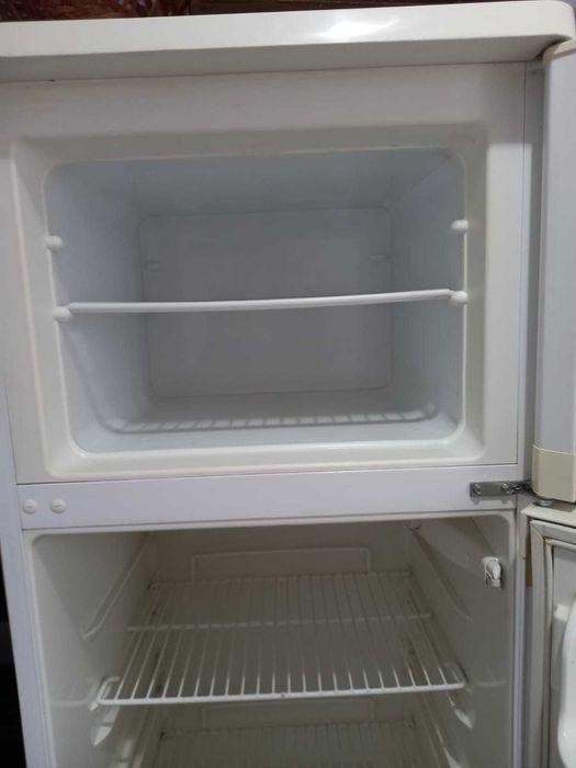 Frigider 2 usi Zanuusi ,ingheata perfect