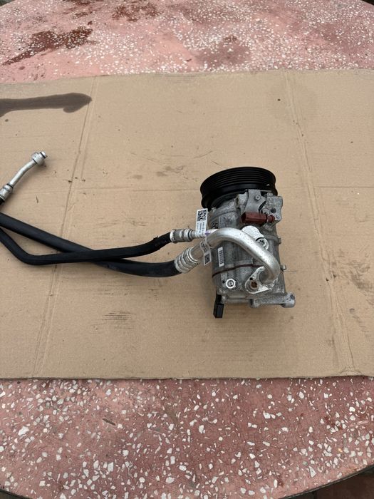 Compresor/ pompa  AC + conducte originale Audi A4 / A5 2.0 TDI