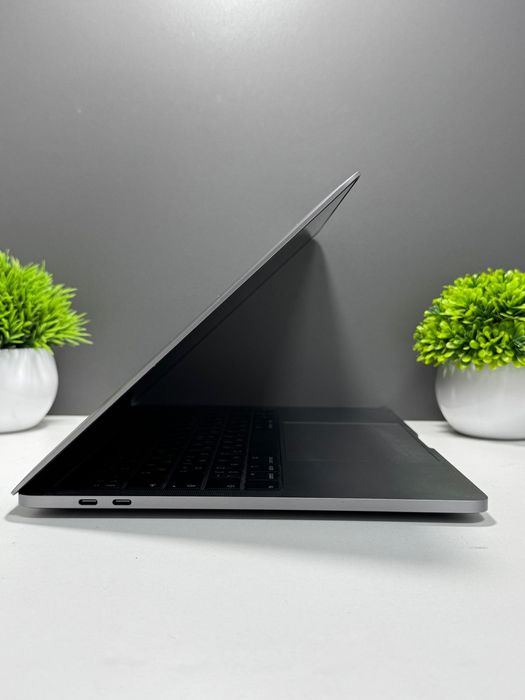 MacBook pro 13 m1 256/8