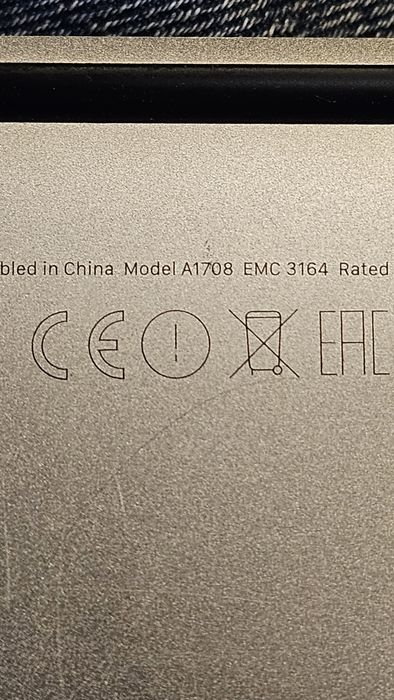 2 x  Laptop Apple a1708  cu displayul  defect