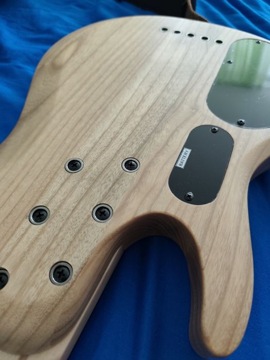 Бас ESP LTD B205SM FL Natural Satin (Fretless)