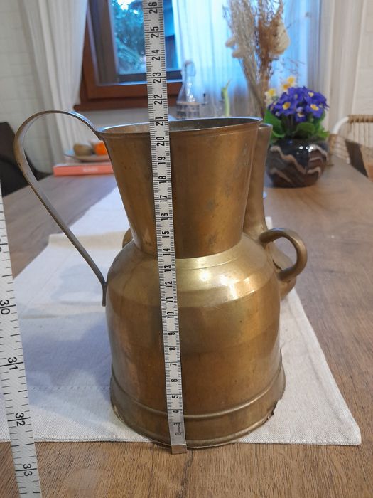 Стар месингов съд