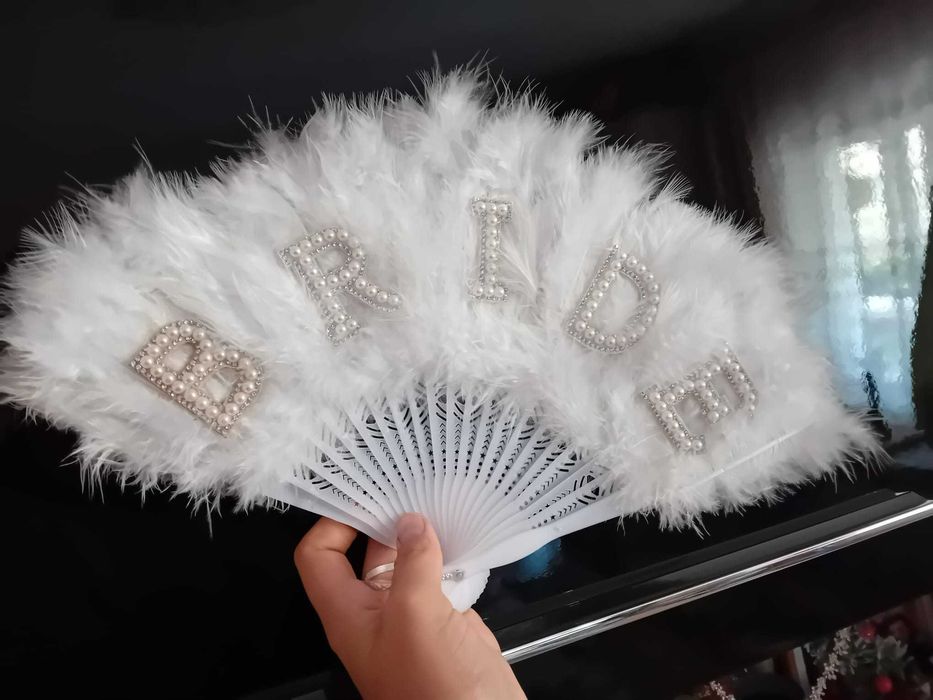 Vând rochie de mireasă și accesorii