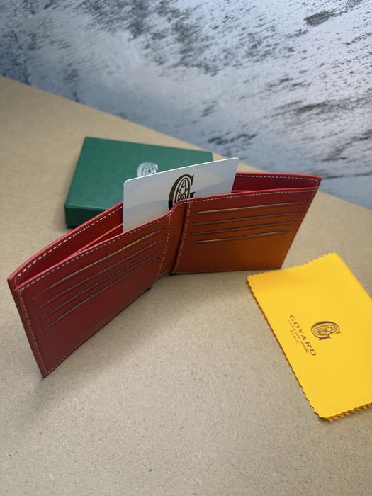 Портфейли Goyard