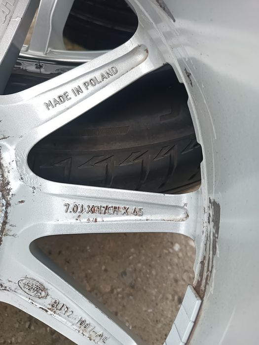 Ланд Ровър, Land Rover 225/65/17