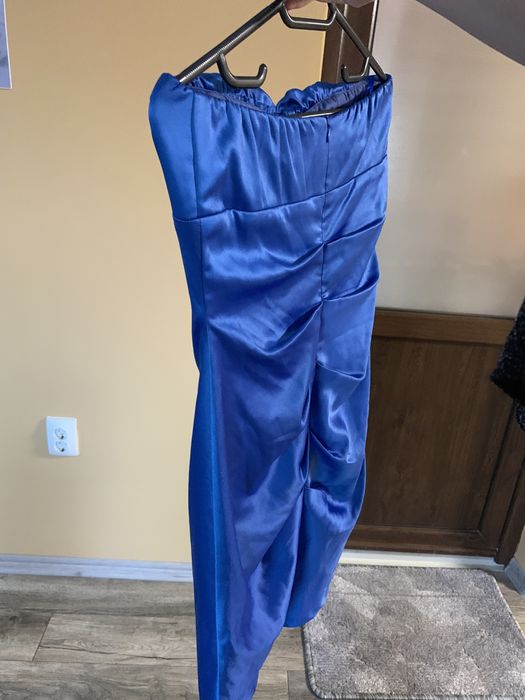 Vând rochie elegantă!!