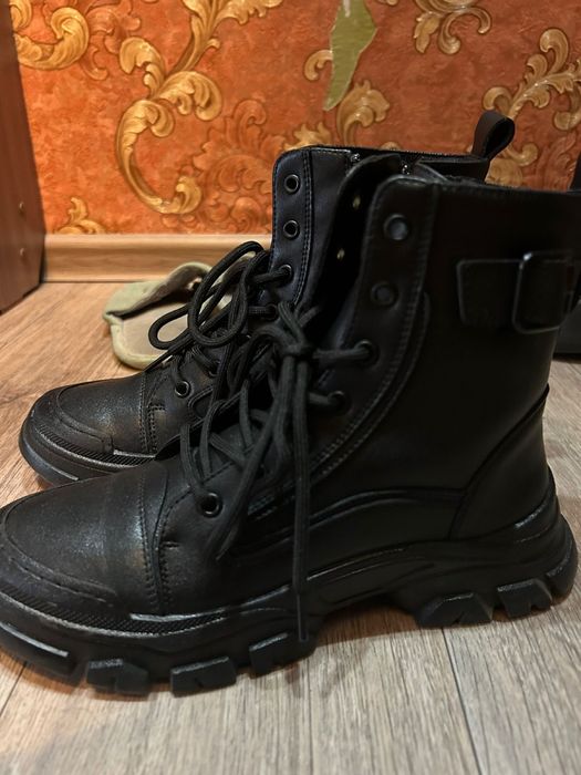 Продам обувь…………………………