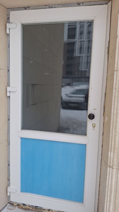 Дверь пластиковая