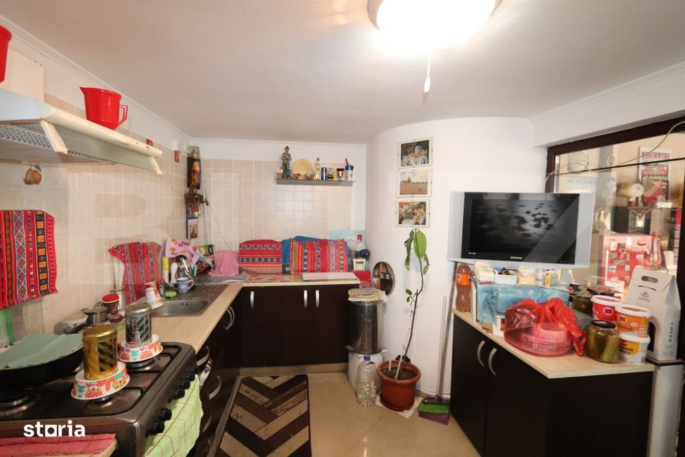 Casa P+M solida, cu teren generos, 179 mp, zona Exterior Sud - Racari