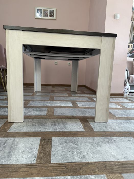 Разтегятелна Трапезна маса