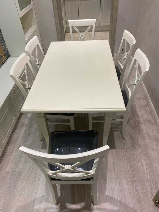 Stol va 6ta stul komplekti sotiladi / Продаётся стол и 6 стульев 360$