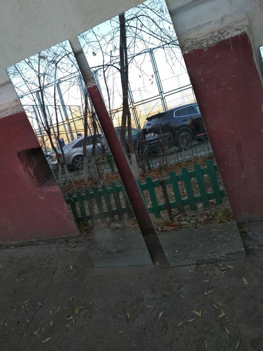 зеркала , разные, в хорошем состоянии!