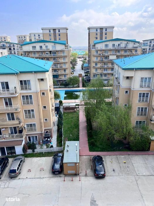 Apartament 2 camere, vedere la piscina, loc de parcare, in Cosmopolis
