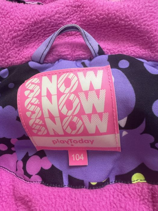 Продам куртку для девочек