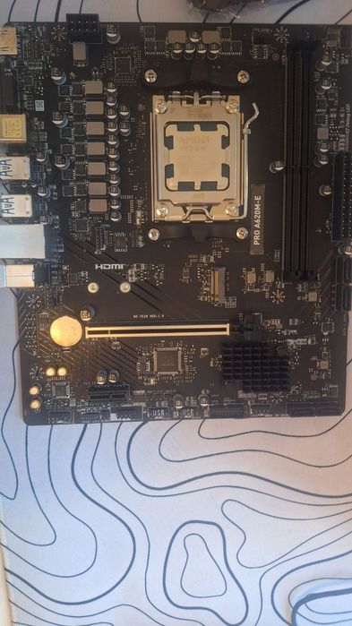 Комплект материнская плата+ процессор+ оперативная память 
MB- MSI pro