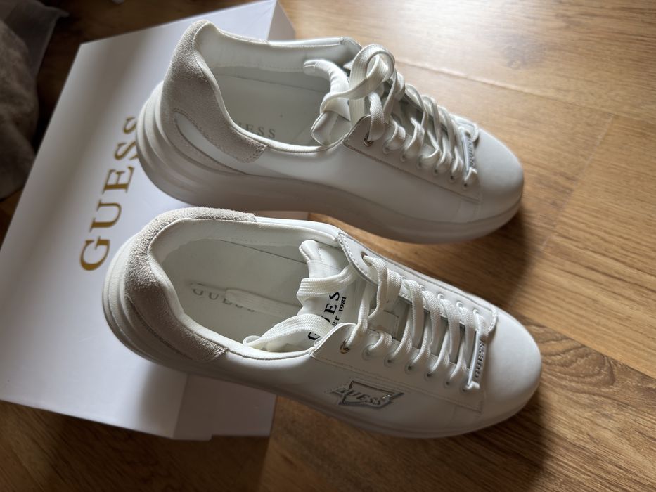 Обувки Guess Elba