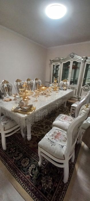 Ховли уй сотилади сентрда мулжал автосалон