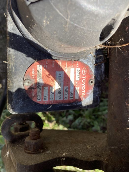 Теглич оригинал Toyota Avensis T22 Комби