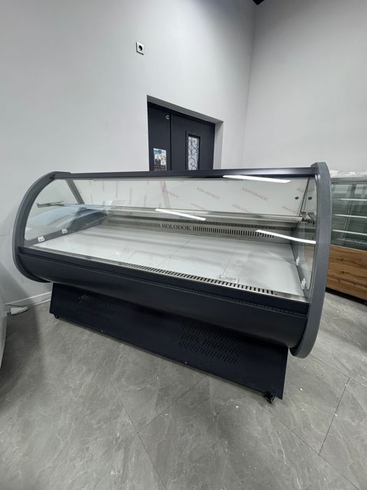 Витринный холодильник