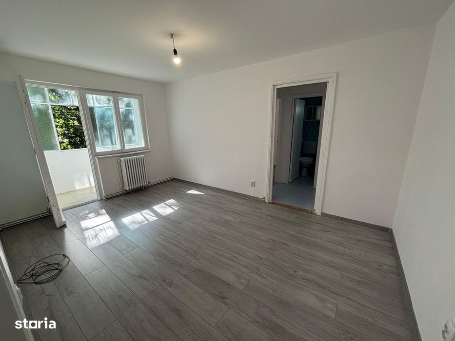 Vand apartament 2 camere Manastur