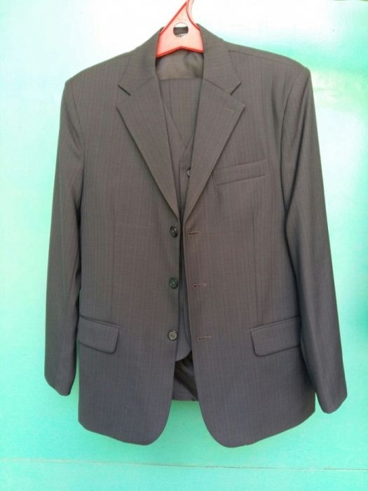 Костюм классический тройка