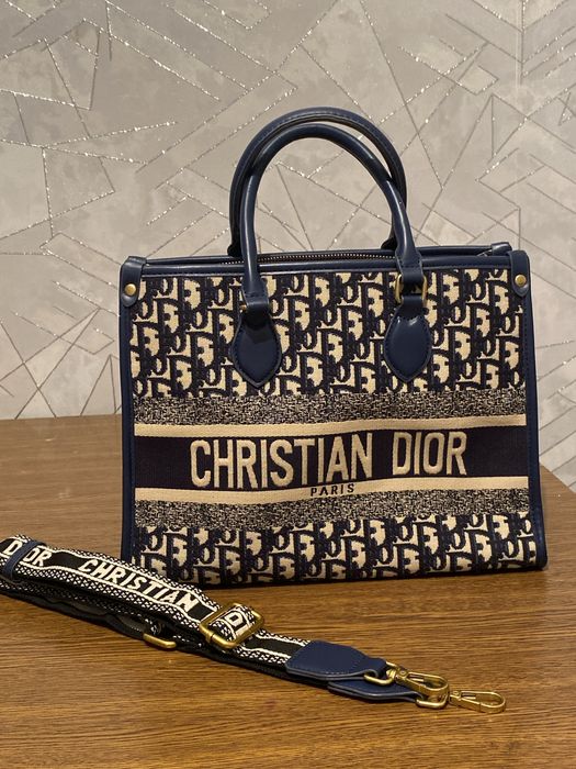 сумка диор,усталмаган