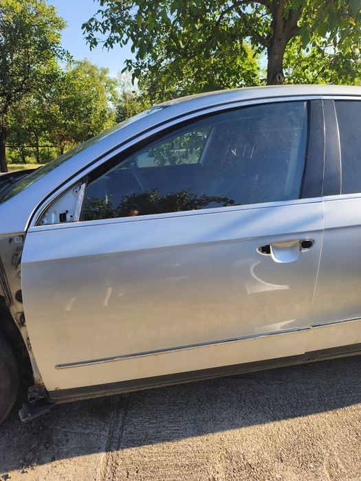 Uși ușă portiere Vw Passat B6 break variant culoarea gri LA7W argintiu