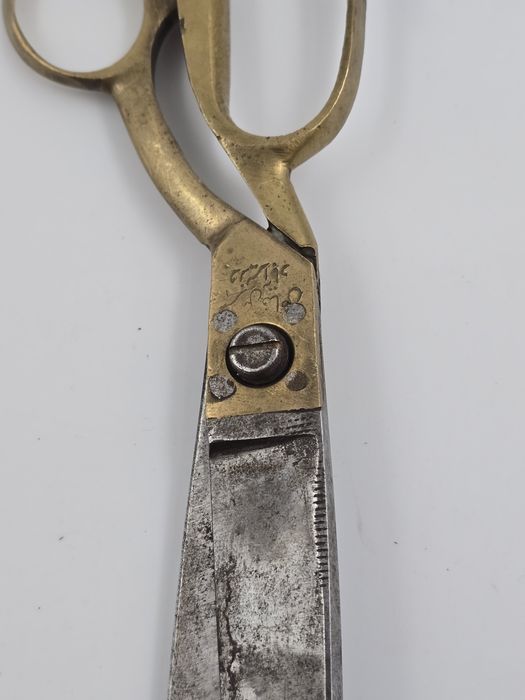 Foarfeca veche hand made