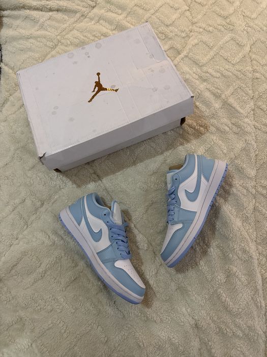 Air Jordan 1 Low Baby Blue