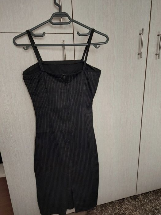 Rochie neagră office elegantă, realizată pe comandă, nepurtată