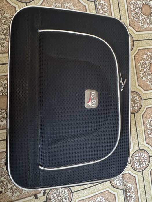 Продам небольшой чемодан дипломат