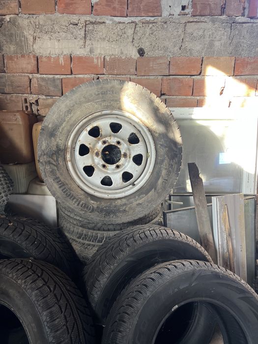 Джанти с гуми за Нисан Навара