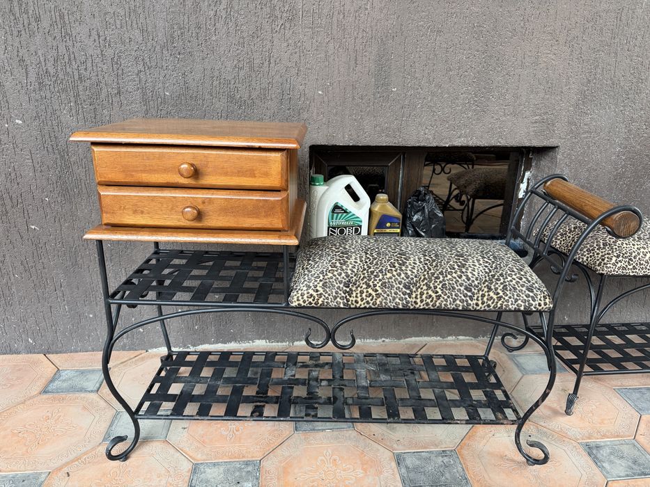 Банкетка в прихожую