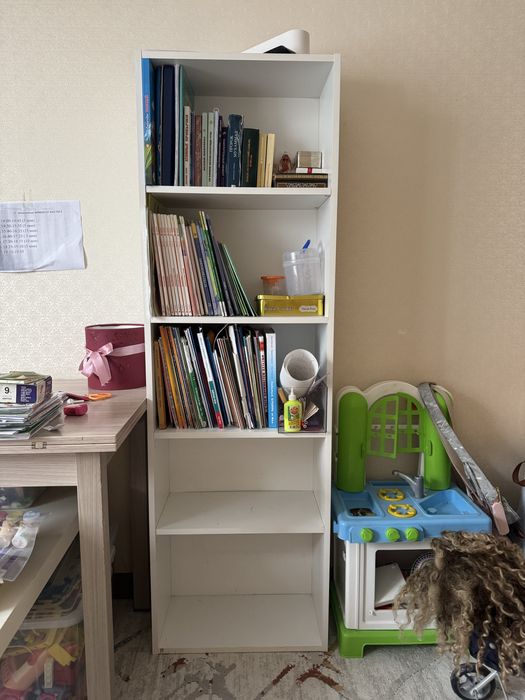 Продам книжную полку