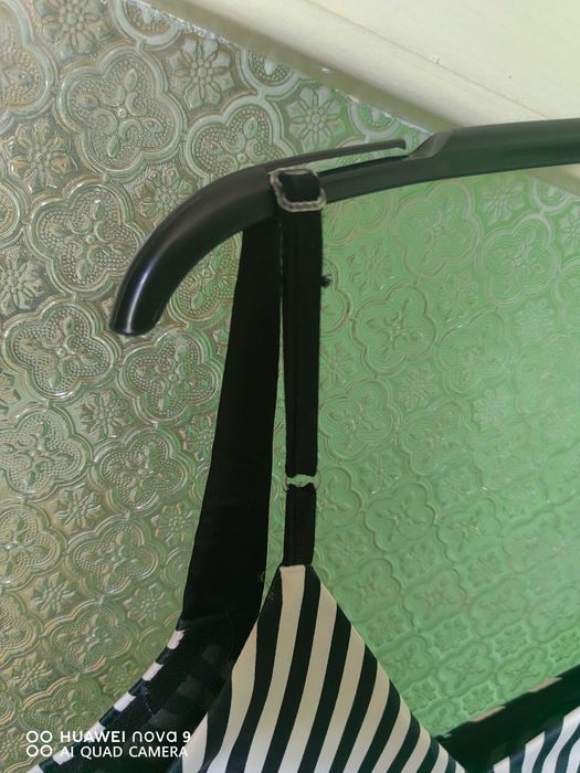 Елегантна дамска рокля над коляното