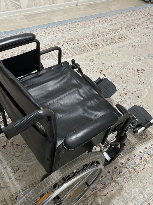 инвалидная коляска