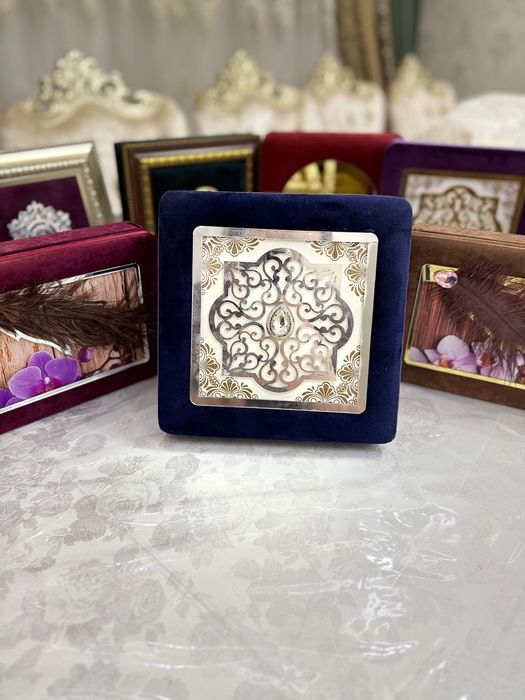 Taklifnomalar uchun quti