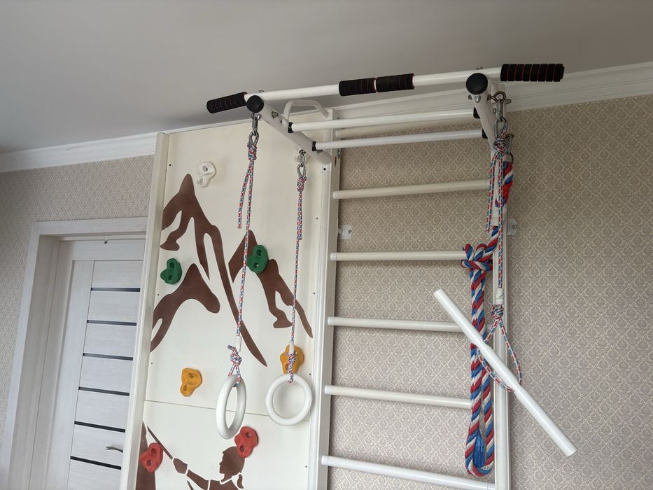 Продам  шведскую стенку-комплекс.