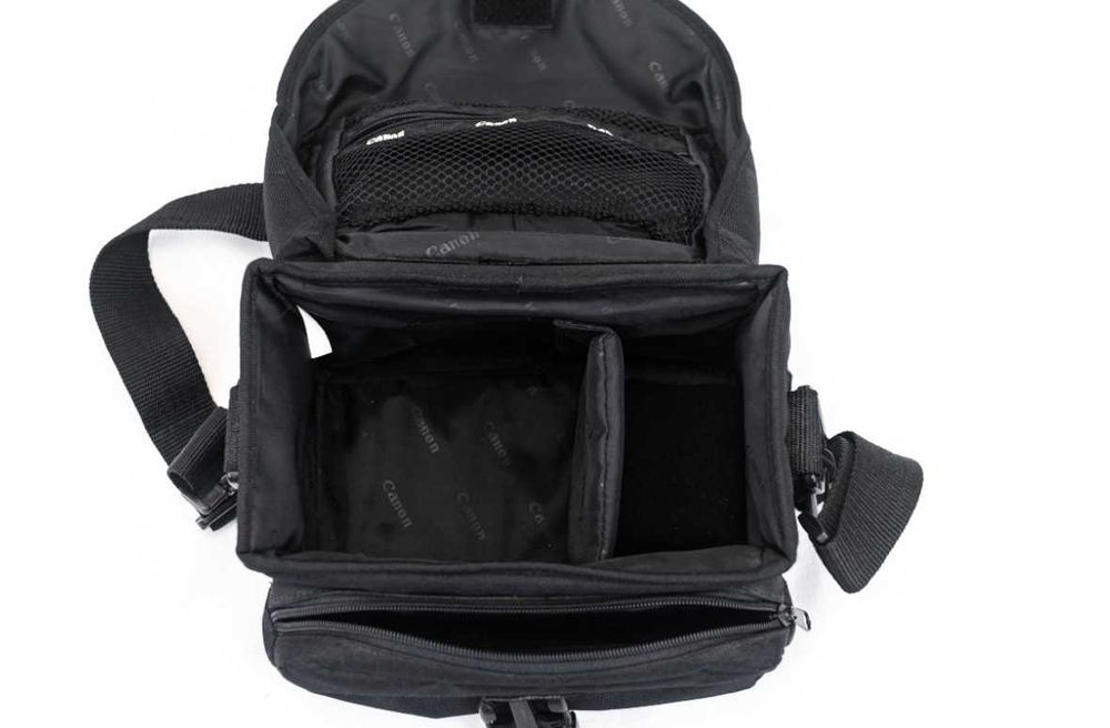 Geanta foto Canon - neagra - Dimensiuni exterioare: 25 x 20 x 17 cm