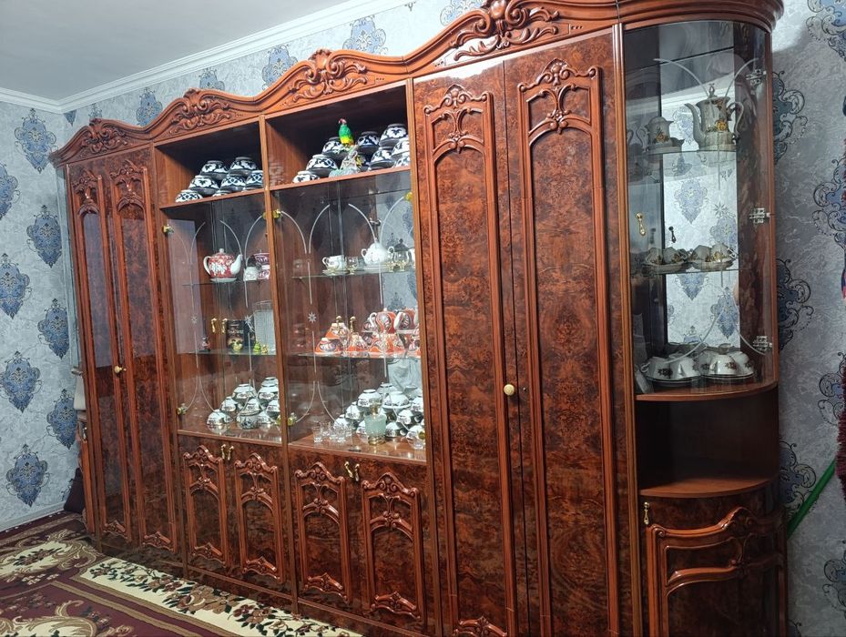 стенька для гостинной