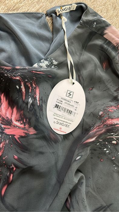 Продам новый костюм