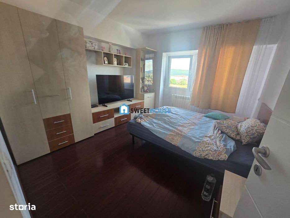 Apartament cu trei camere renovat zona Campului
