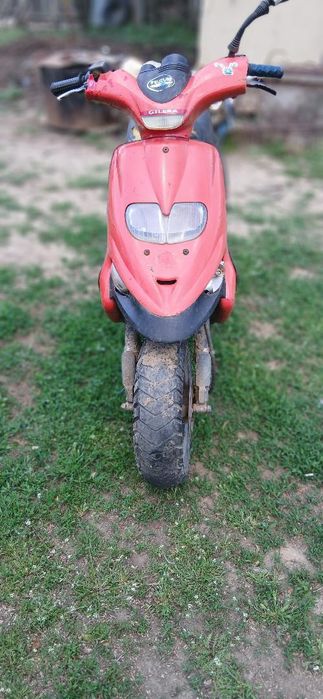 Vând/schimb scuter Suzuki gilera 50cc