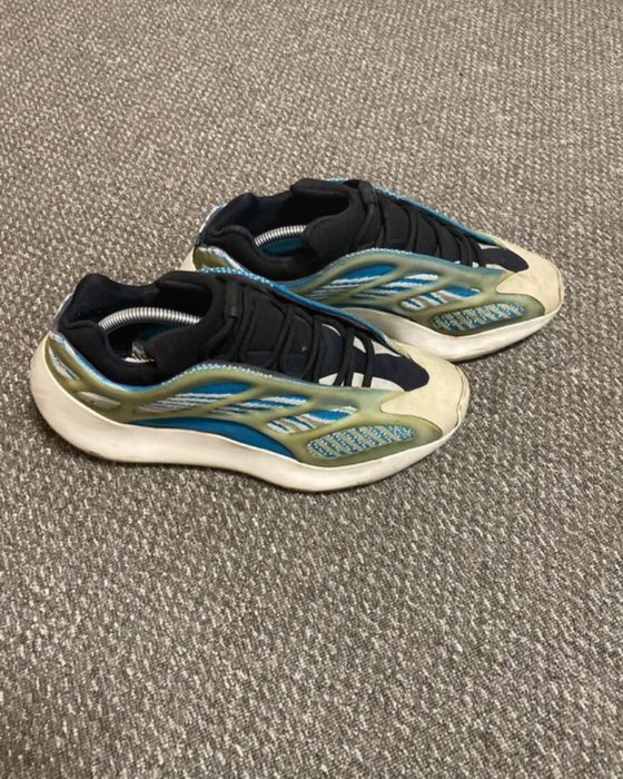 Yeezy 700 low v3 Arzareth marime 44,5