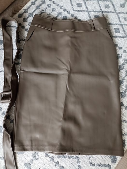 Продам юбку экокожа.