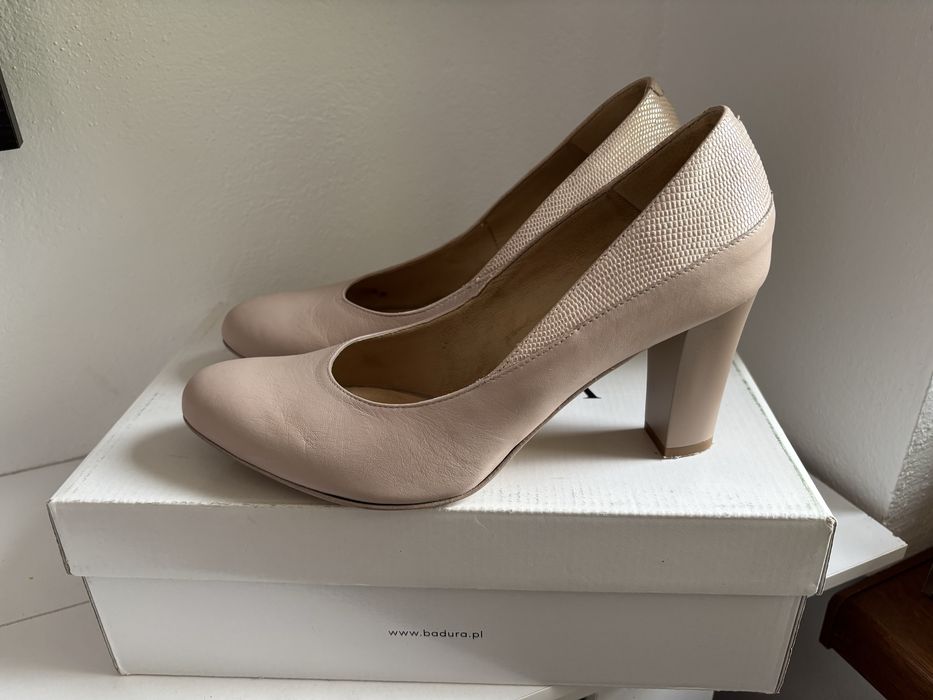 Pantofi eleganti din piele, culoare nud