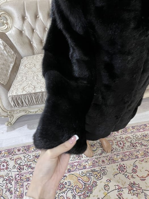 Продам шубу норковую