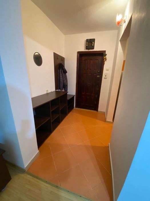 Inchiriez apartament  cu doua camere