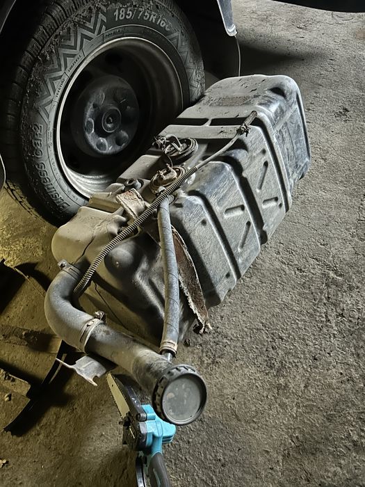 Продам бак на газель