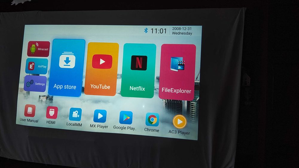 Мини проектор Blitzwolf BW-V2 (бял) и Прожекционен екран